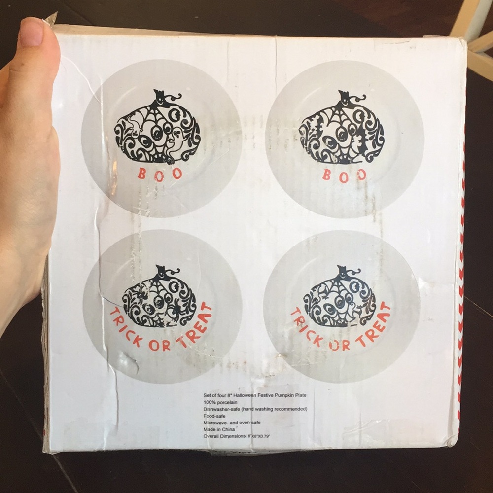 Set 4 Porcelain Pumpkin Halloween Appetizer Plates - Picture 4 of 8